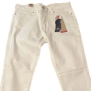 Levi’s NWT Slimming Skinny White Jeans 32x30